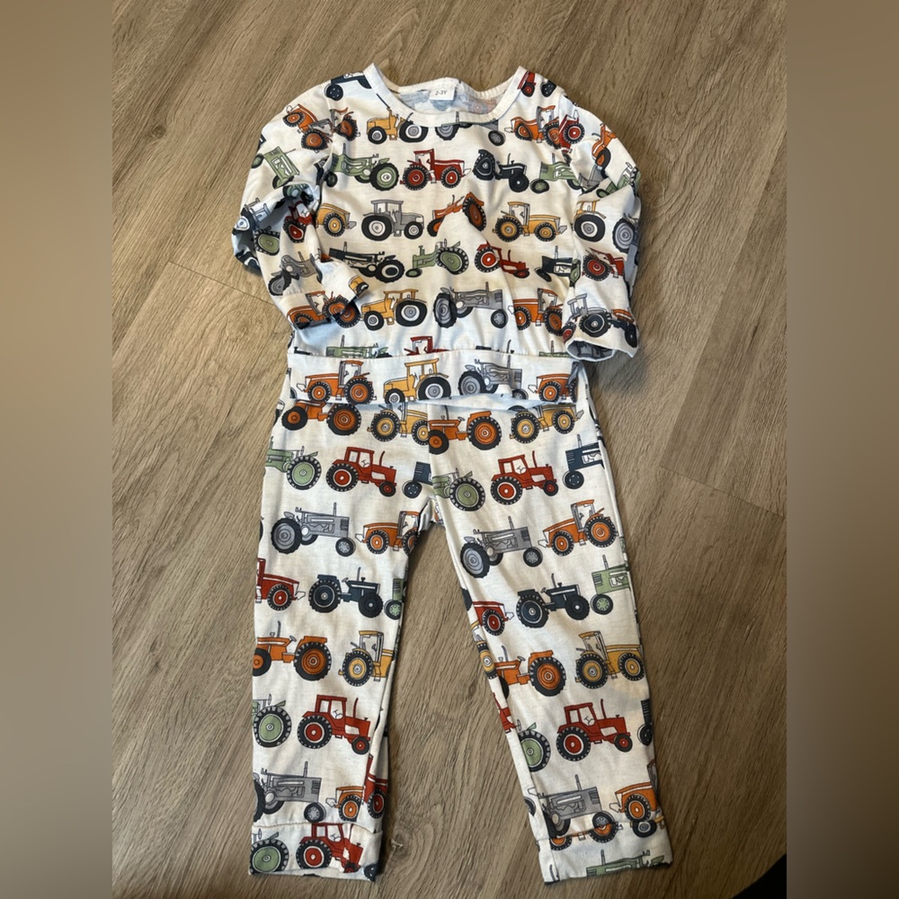 SHEIN Kids Tractor Print Matching Set - Multicolor